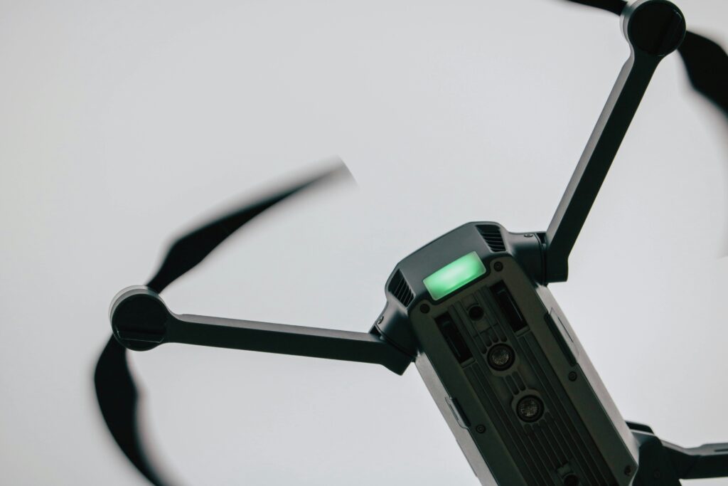 100% Usługi Dronami - Nagrywanie nieruchomości dronem Warszawa. Najtaniej na rynku robimy filmy i zdjecia z Drona.