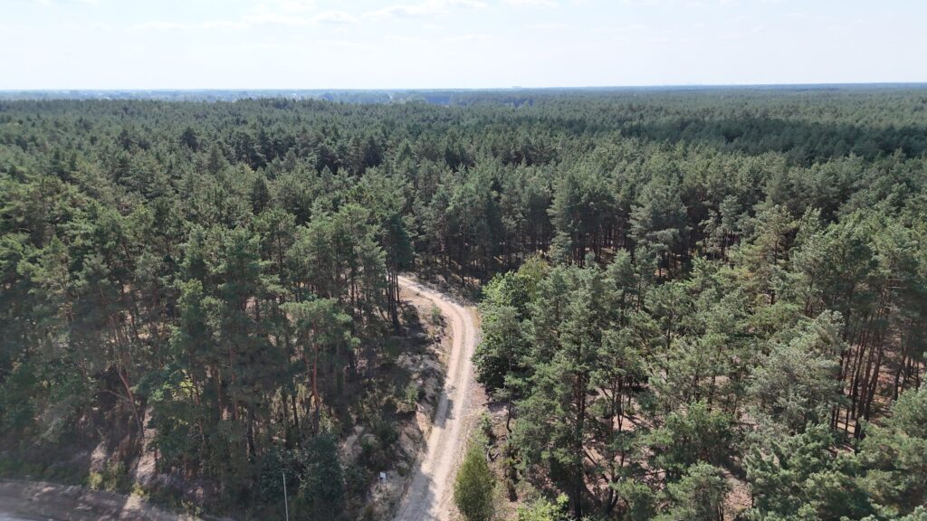 Dziękujemy za dodanie się do naszej listy, jesteśmy tutaj aby wam pomagać, zamów naszego operatora drona z Warszawy.